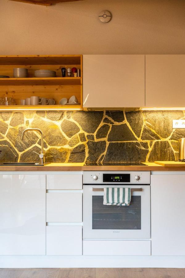 Lucnica Apartments Тале Экстерьер фото
